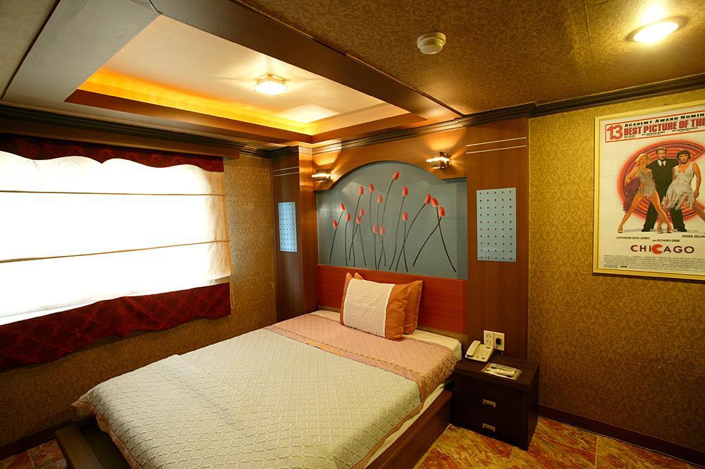 Movie Motel Jinju Oda fotoğraf